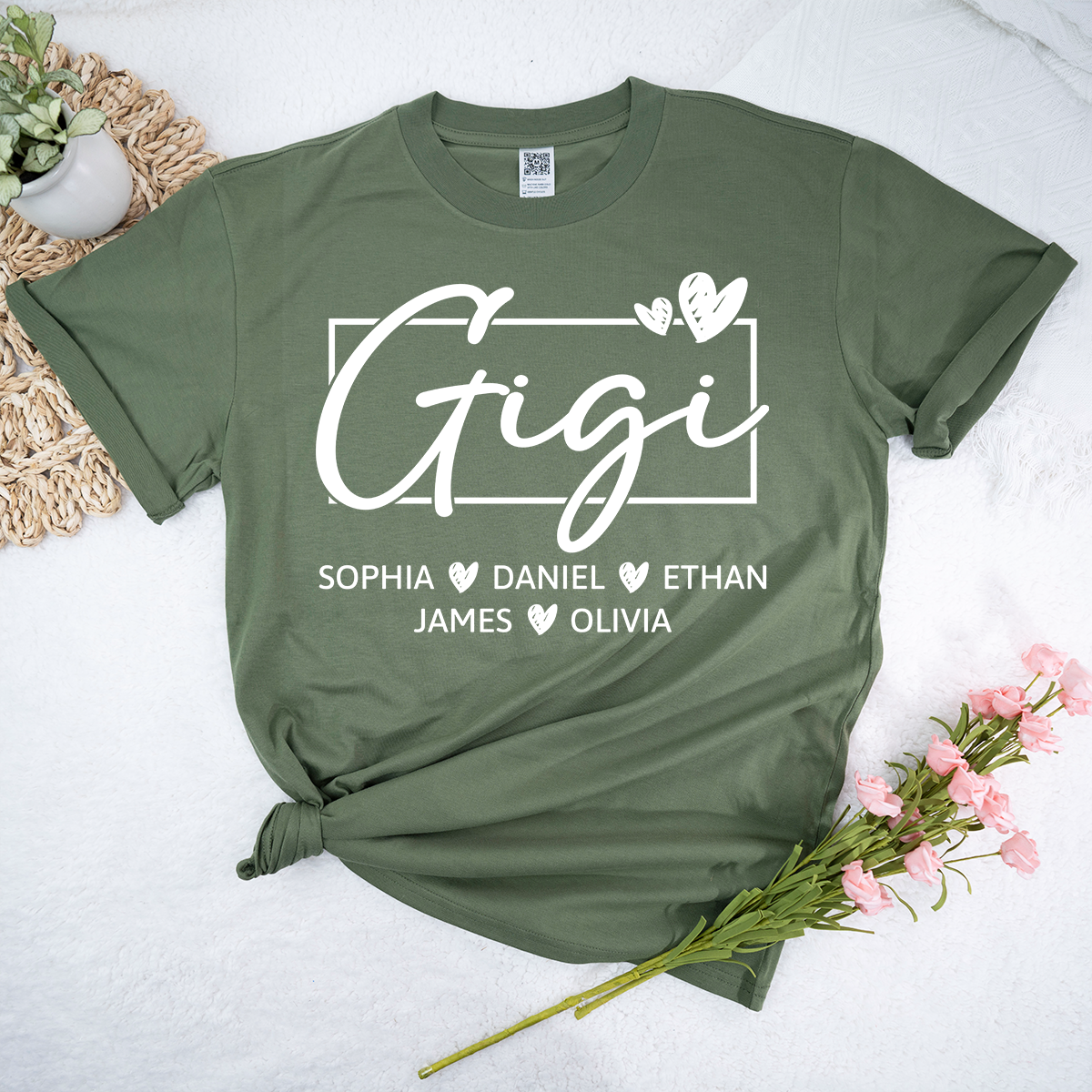 Gigi Shirt, Personalized Grandma T-Shirt with Grandkids' Names, Custom Family Apparel for Gigi
