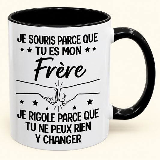 Tasse Personnalisée avec Prénoms « Je souris parce que tu es mon frère » - Idée Cadeau Frère (1053-01)