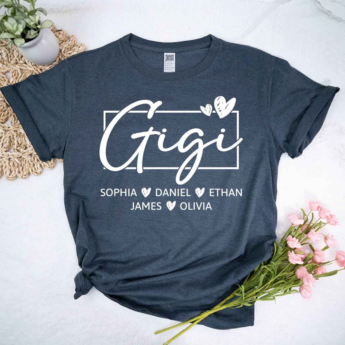 Gigi Shirt, Personalized Grandma T-Shirt with Grandkids' Names, Custom Family Apparel for Gigi